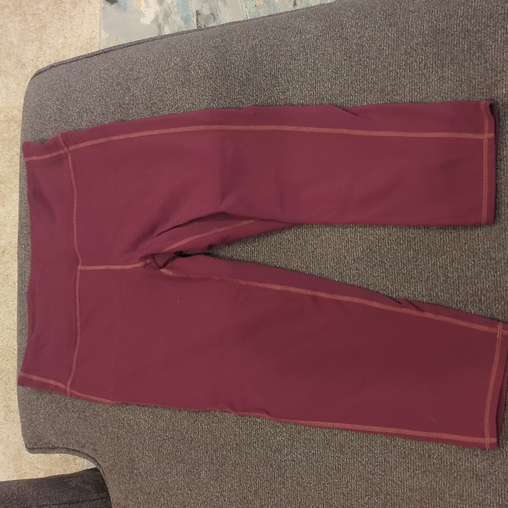 Athletic women's Yoga Capri Pants